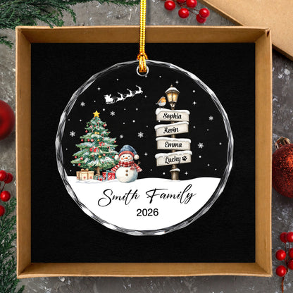 Custom Name Family Member Sign - Glass Ornament 2026 Xmas